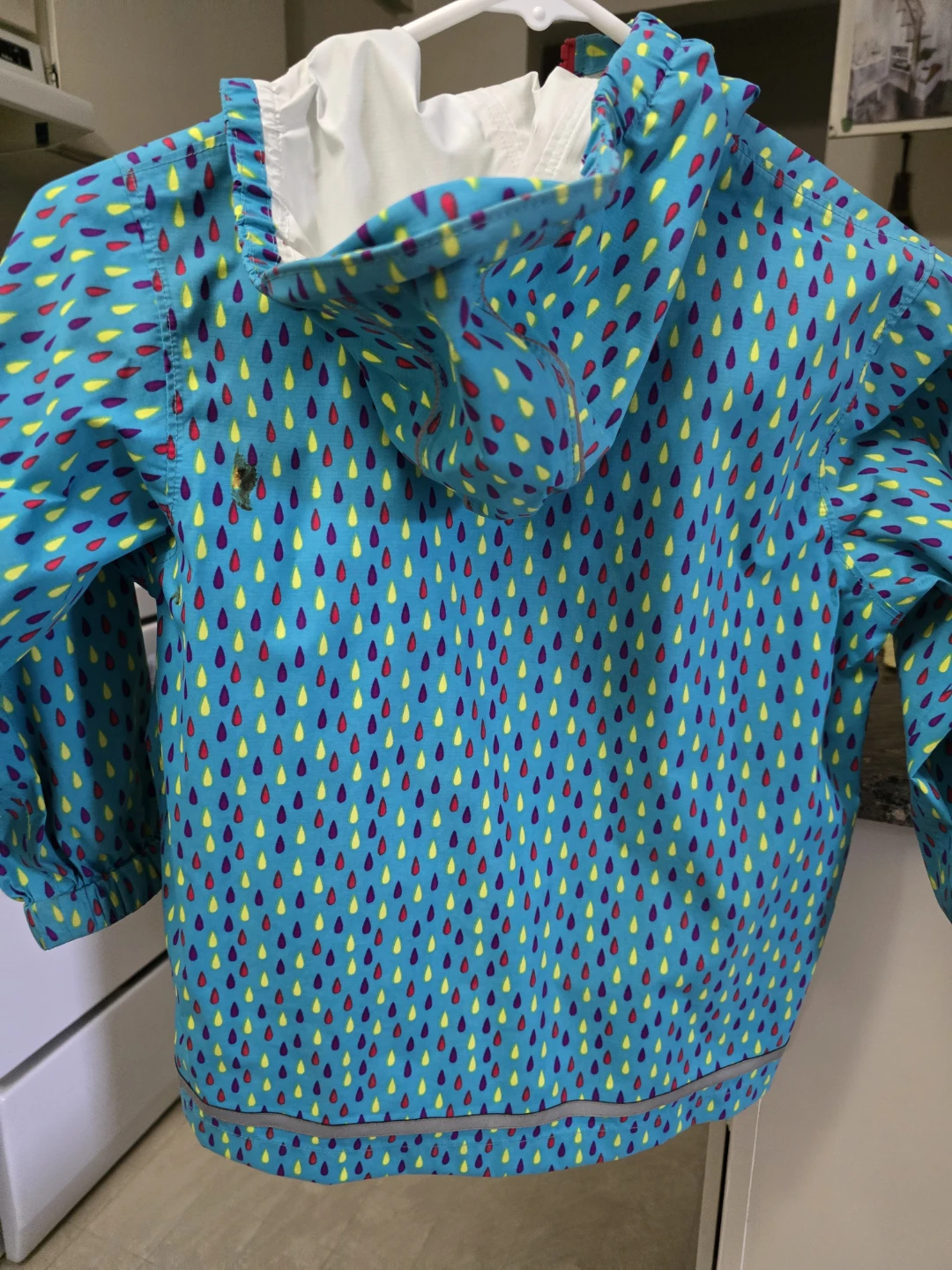 MEC Kids Rain Jacket Size 5 - photo 3