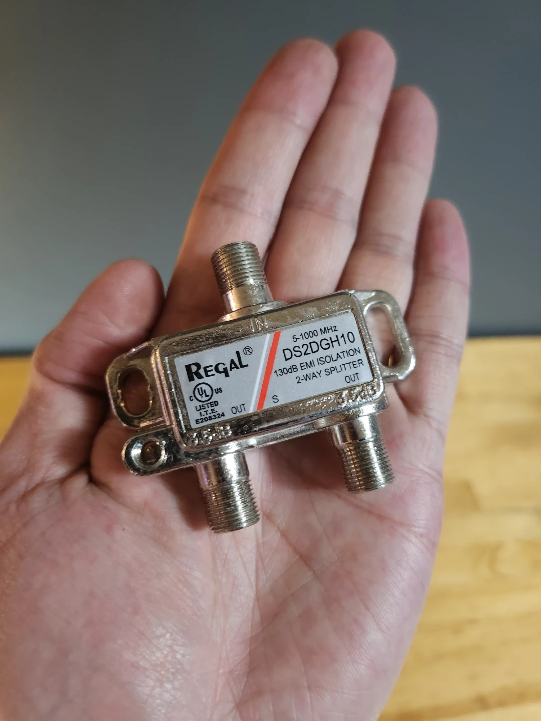 Regal 2-Way Splitter and 4-Way Coaxial Cable Splitter 🏈 - photo 2