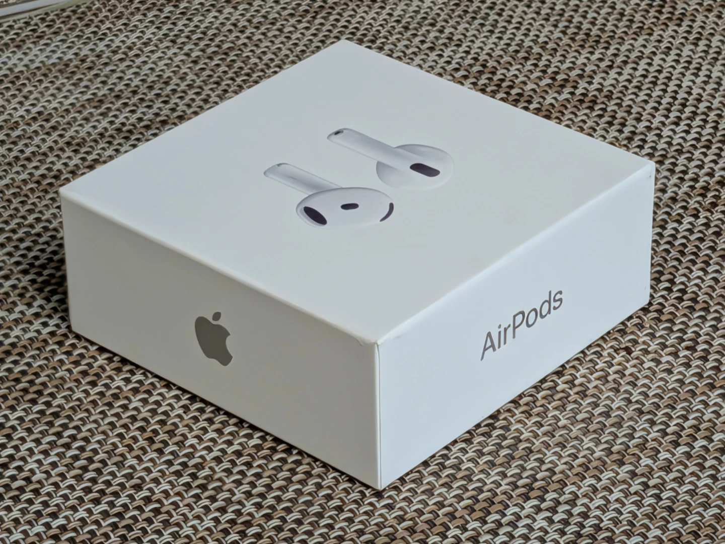 Apple AirPods 4 - photo 3