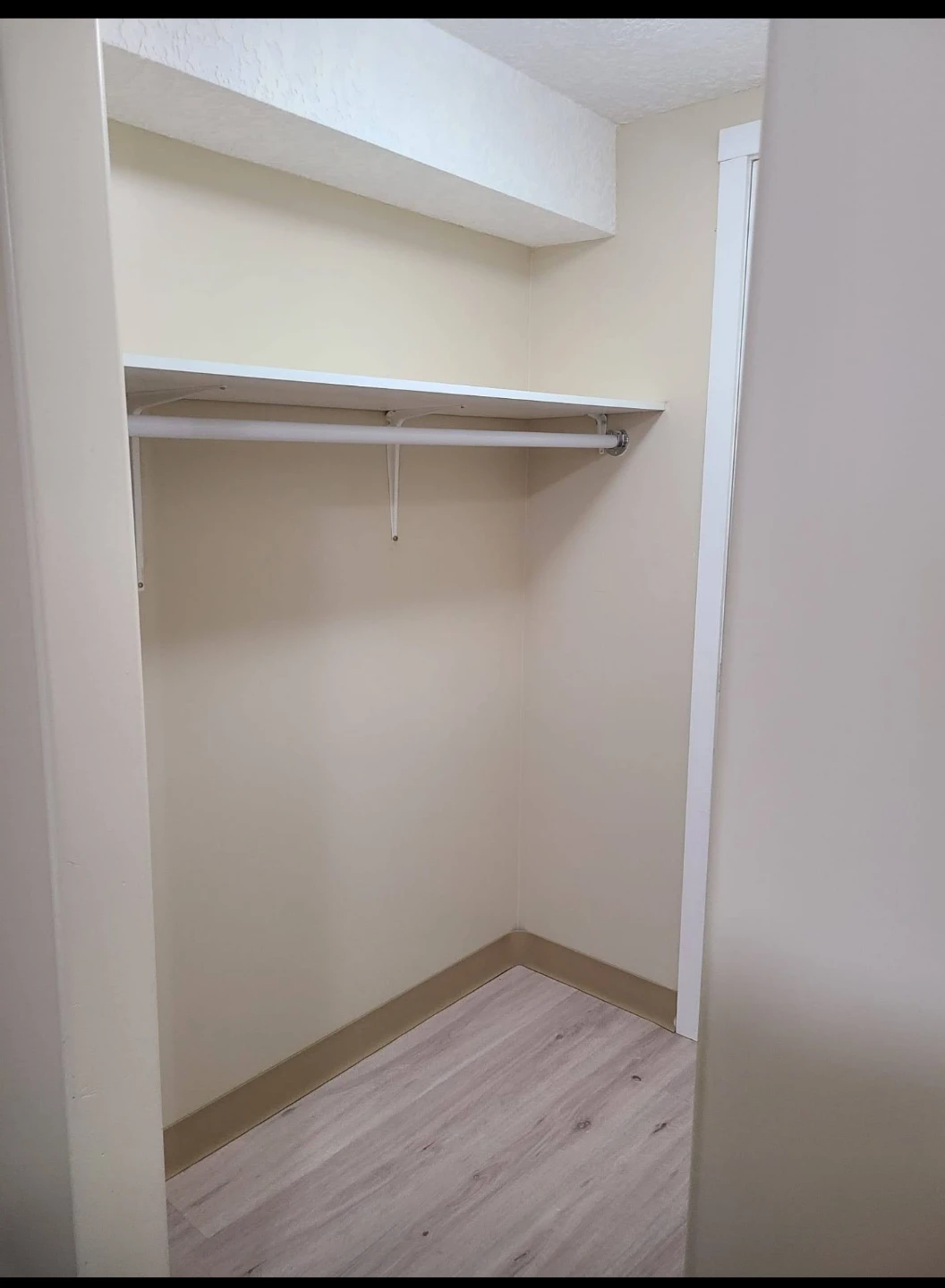 Basement for rent at T5T6W7 - photo 5