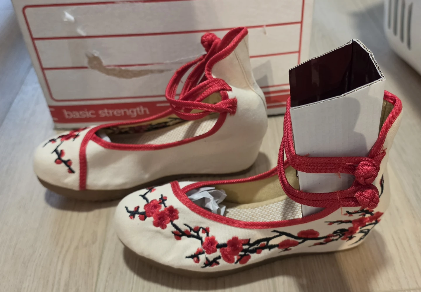 38cm (7 US)  Floral Embroidered Traditional Style Shoes - photo 2