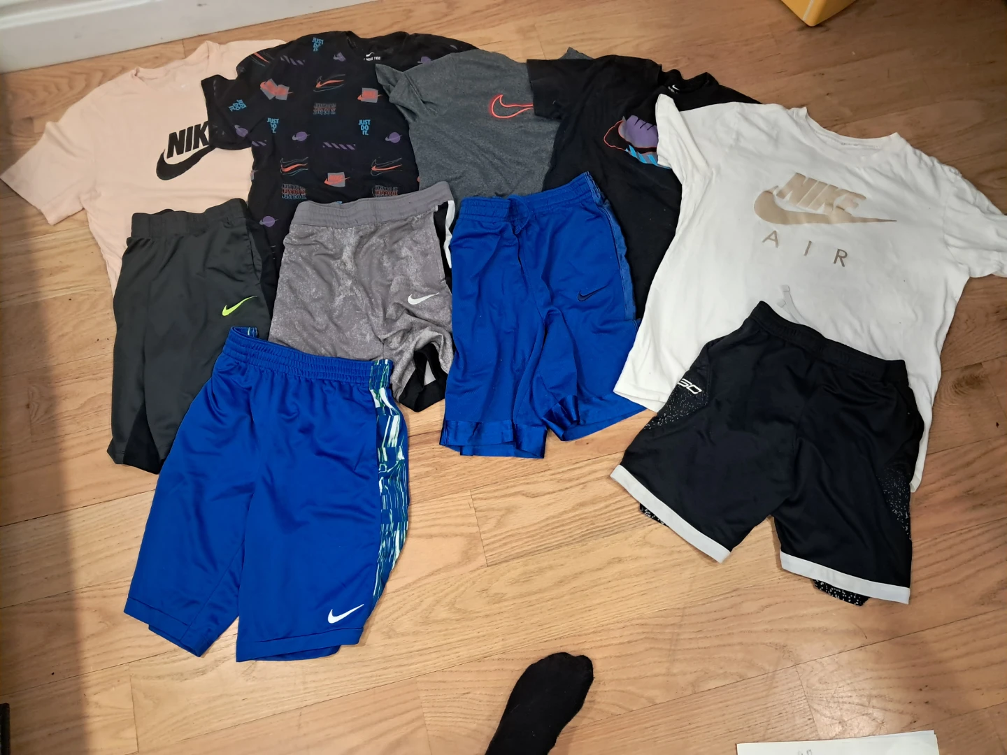 Ten piece t shirts and shorts Nike 🔥