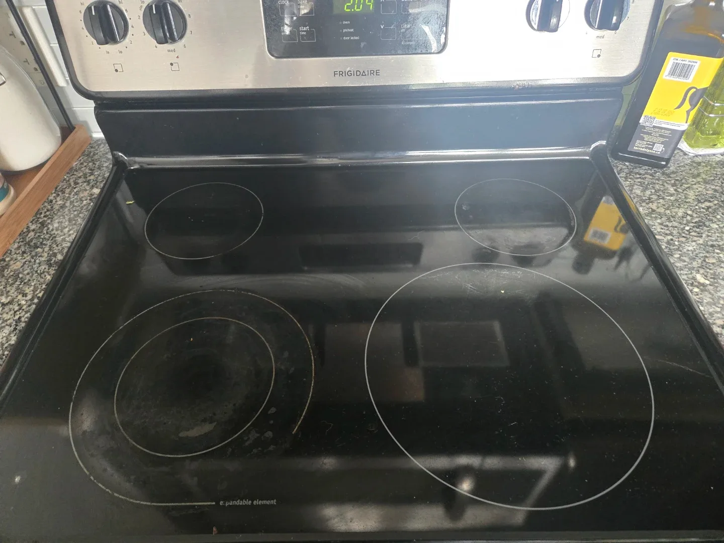 Frigidaire 30 inch Electric Range / Stove - photo 3