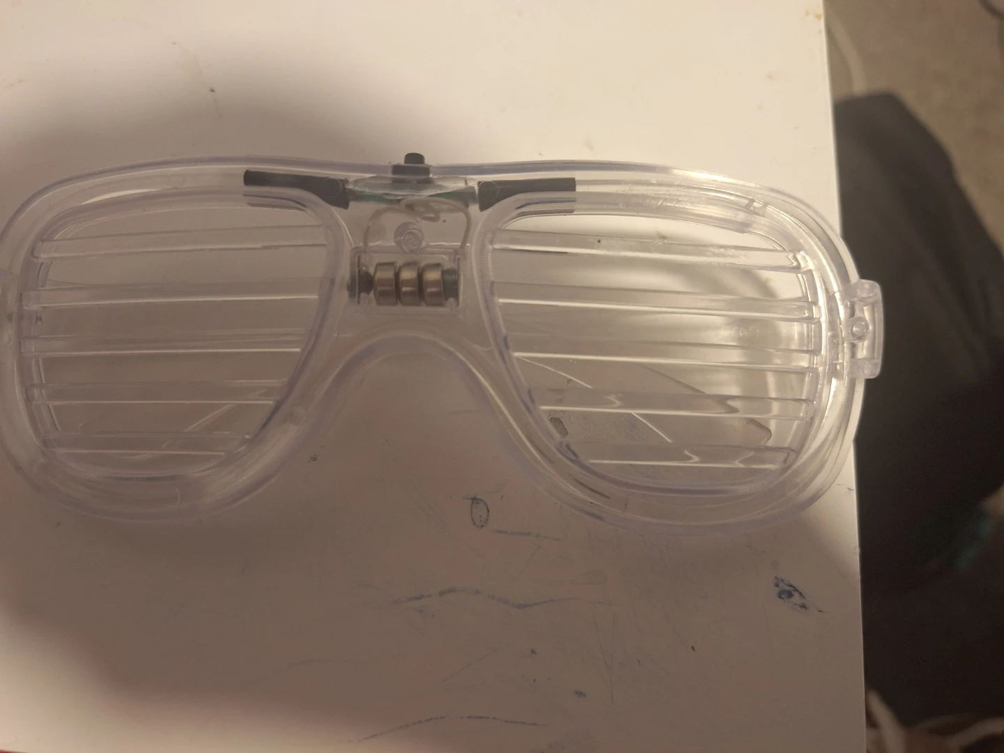 Clear Shutter Shade LED Glasses