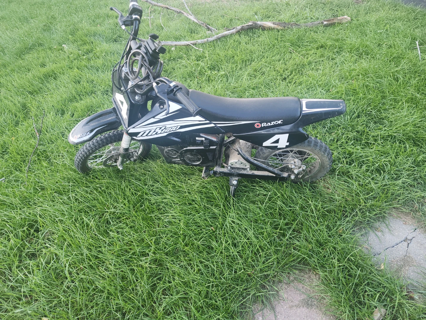 Razor MX650 Electric Dirt Bike - photo 2