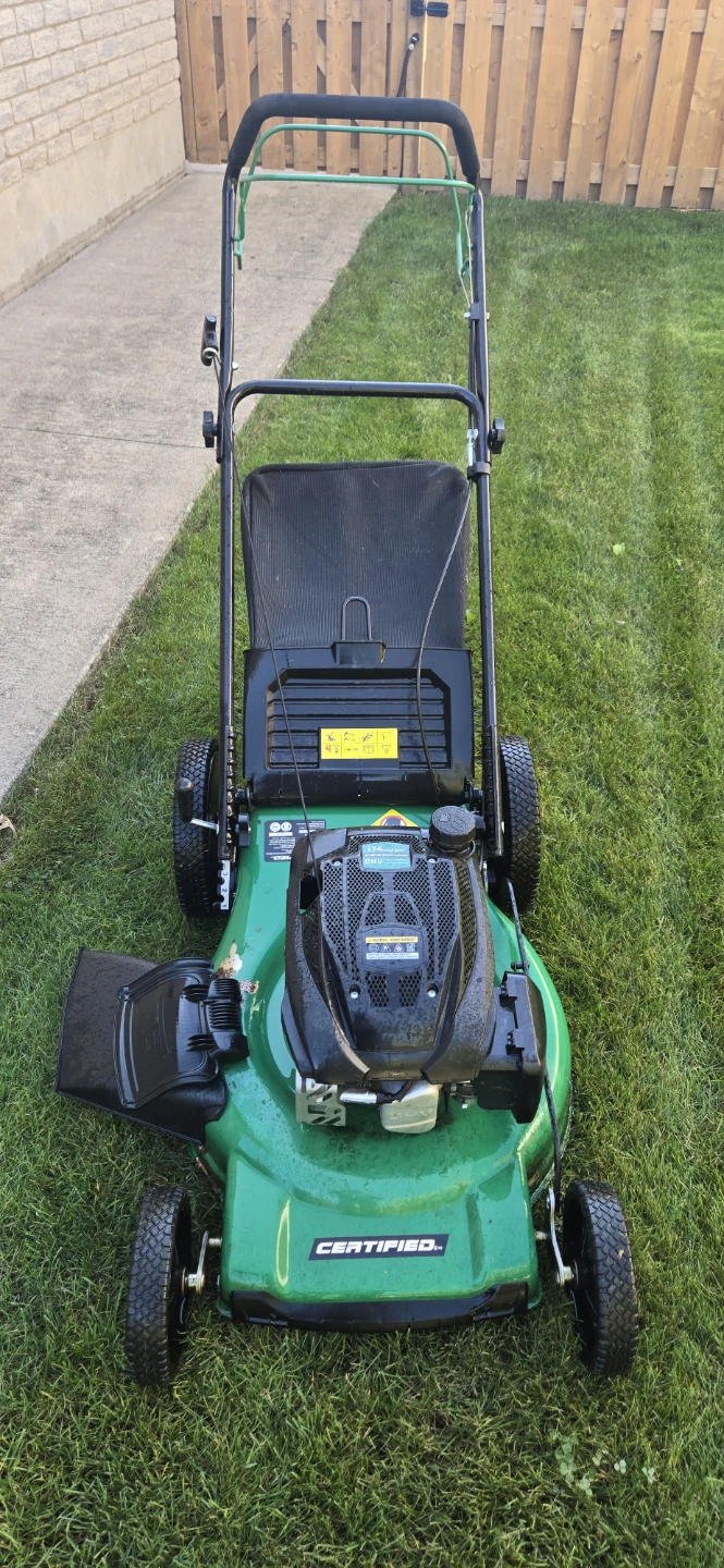 Self-Propelled Lawn Mower - photo 3