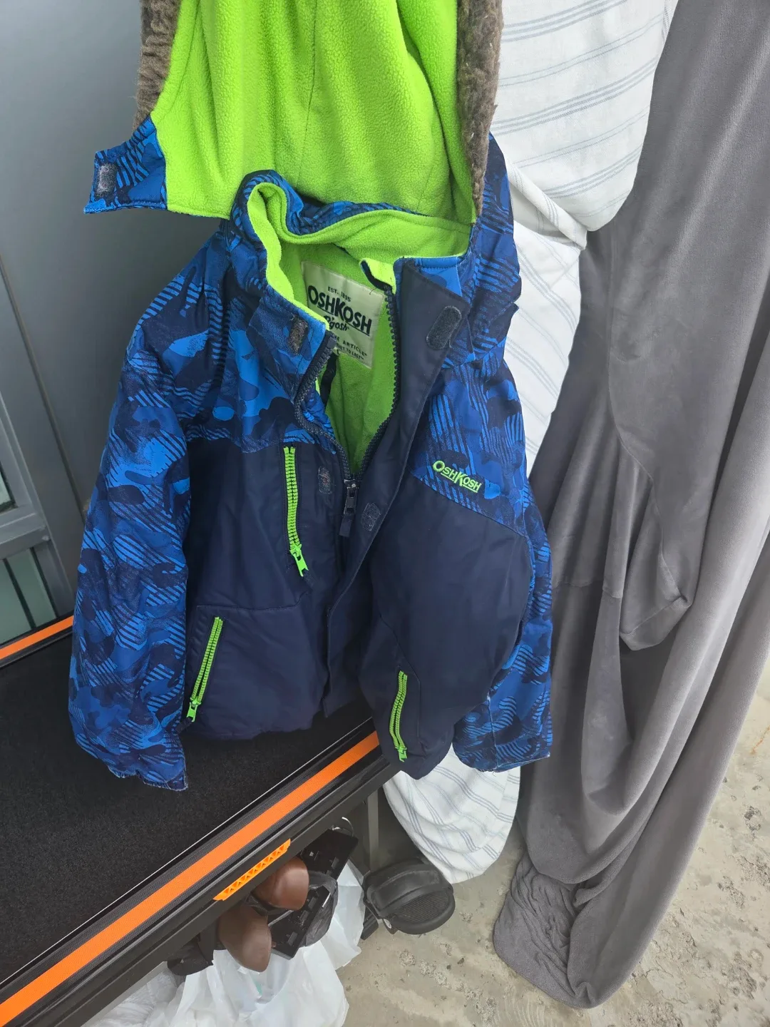 OshKosh B'gosh Boys Winter Jacket - photo 3