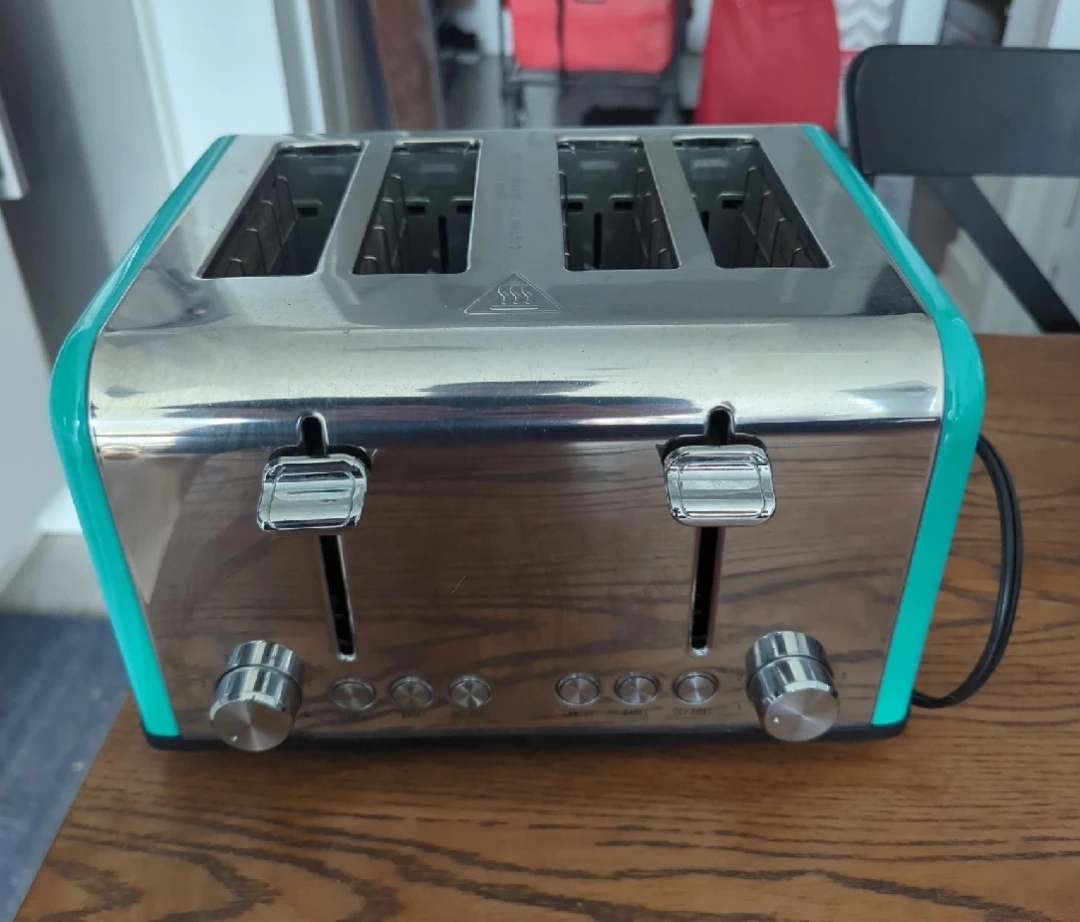 Cusimax 4-Slice Stainless Steel Toaster 🏈