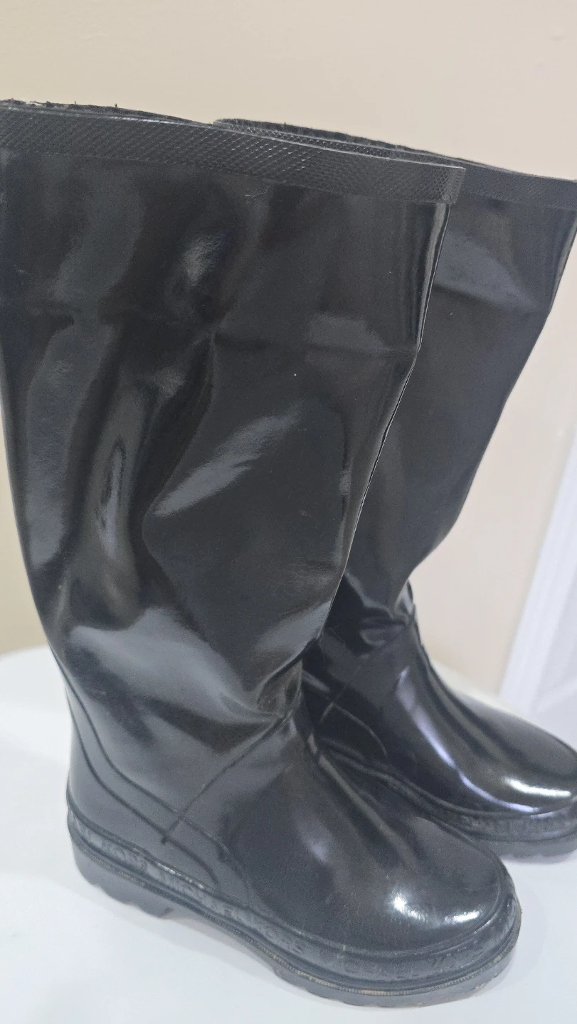 Michael Kors Black Rubber Rain Boots size 6 - photo 4