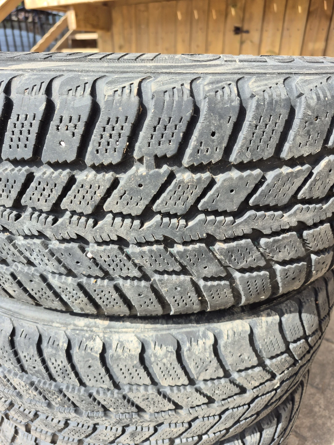 Set of 4 Arctic Winter  WS321Tires -  215/60R16 - photo 2