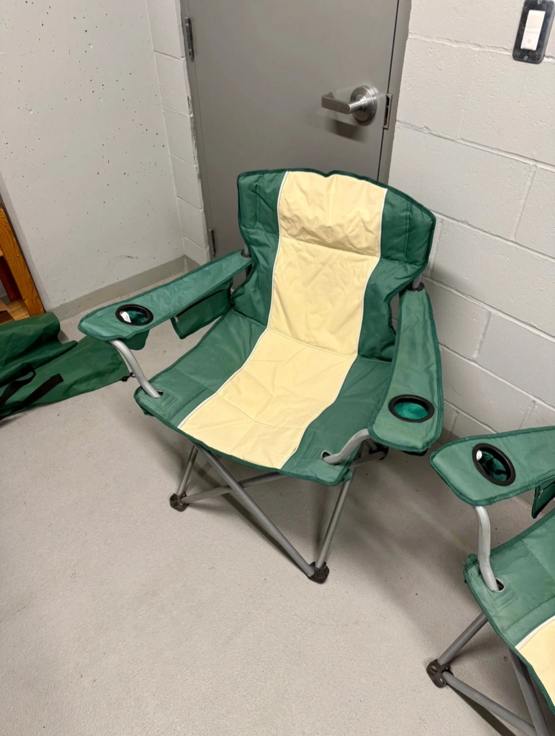 Two portable camping chairs - photo 2