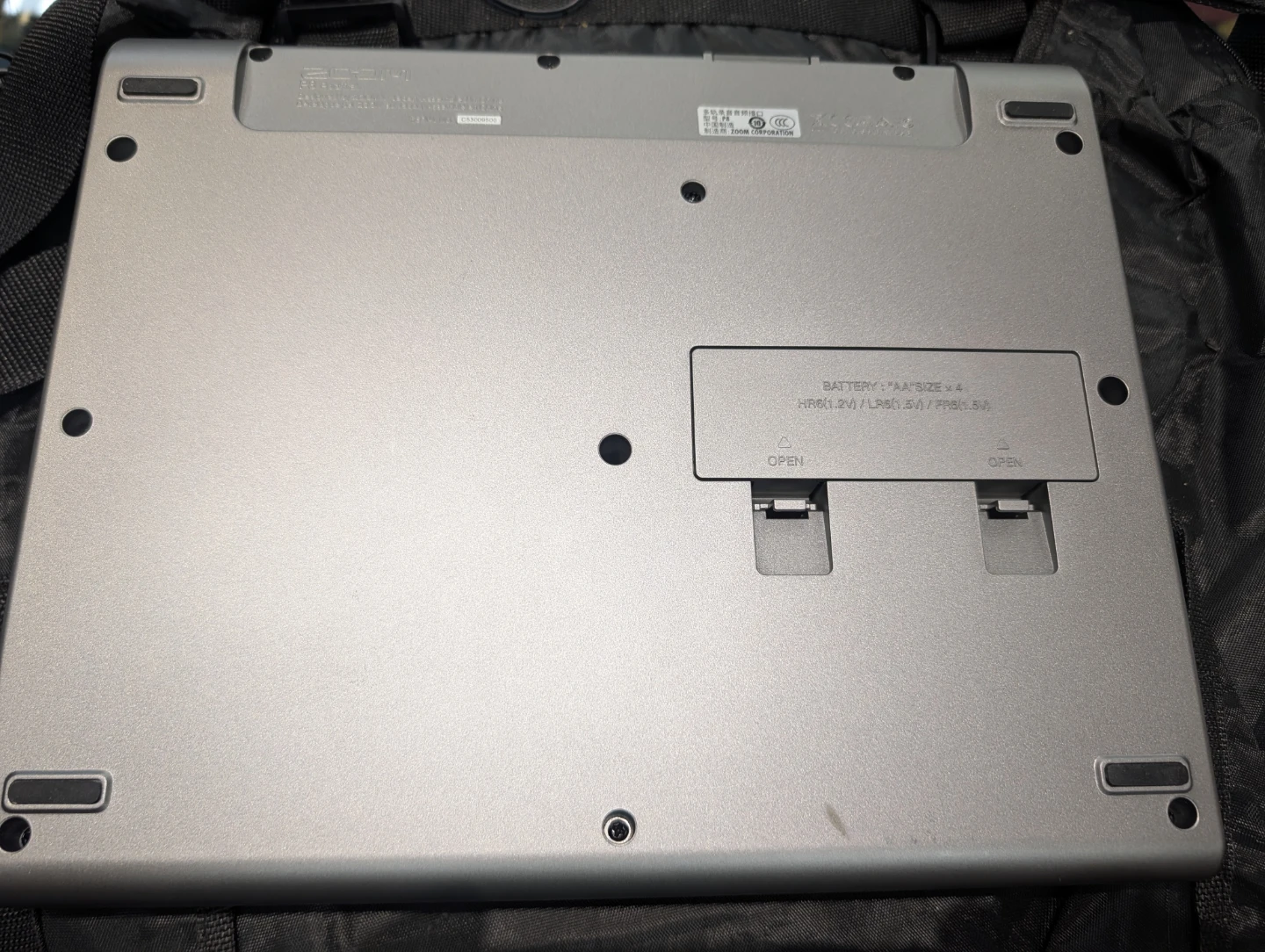 Zoom PodTrak P8 Podcast Recorder - photo 2