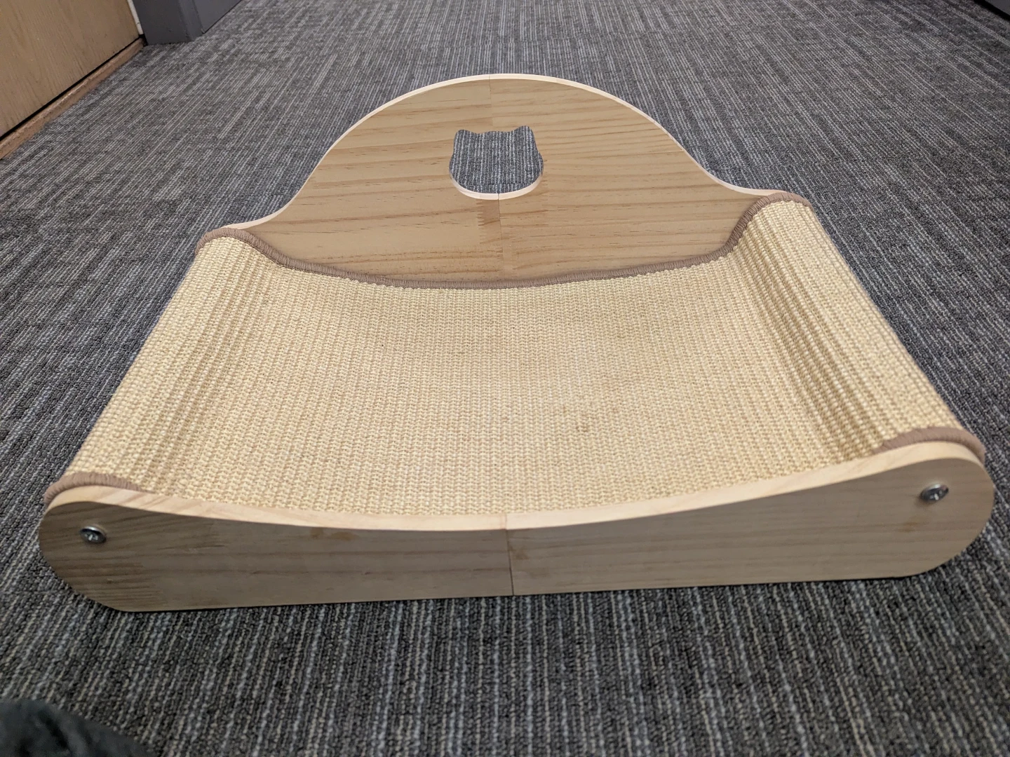 Wooden Cat Scratcher Lounger - photo 2
