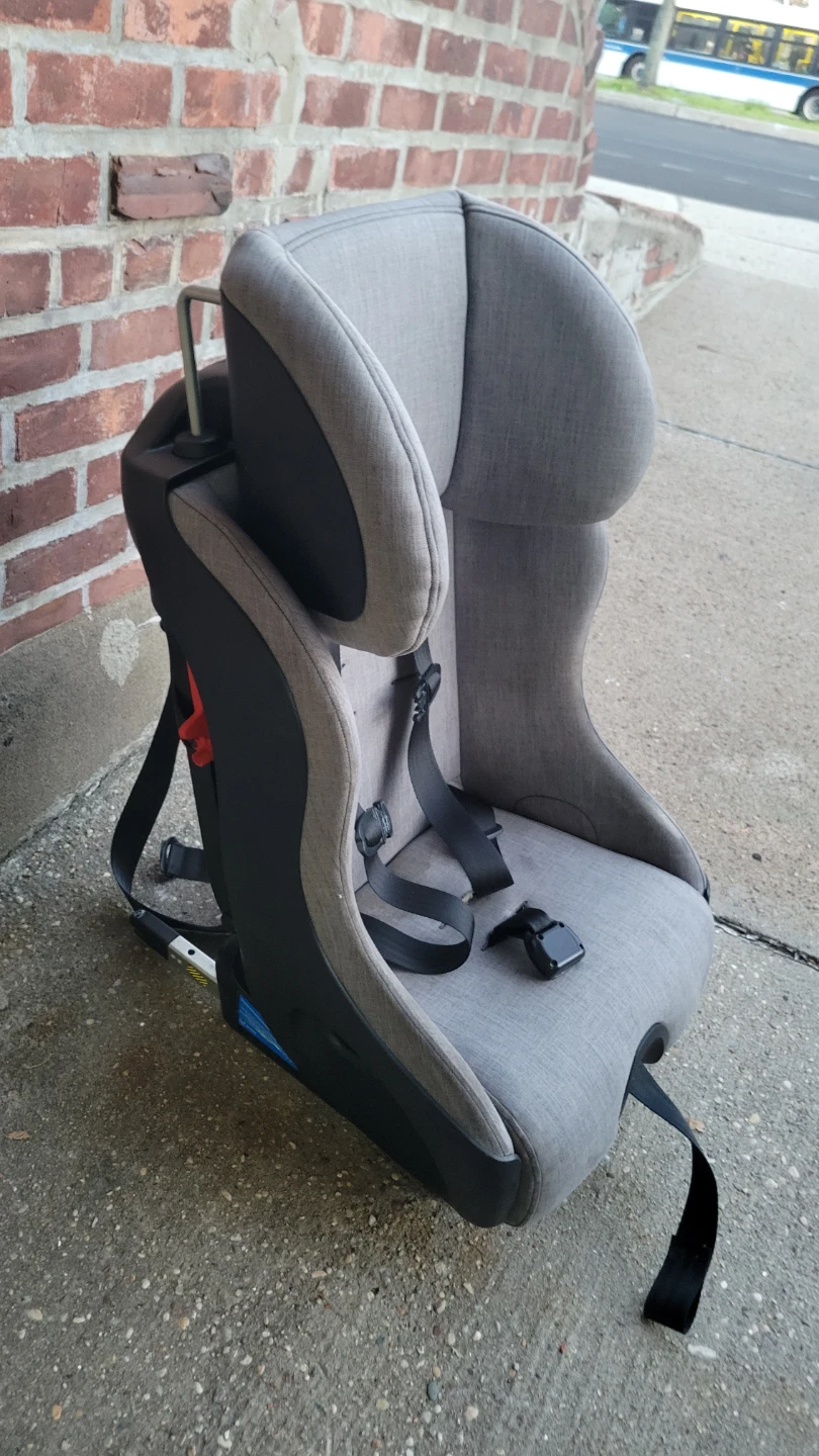 Clek FO19U1 Child Car Seat - photo 2