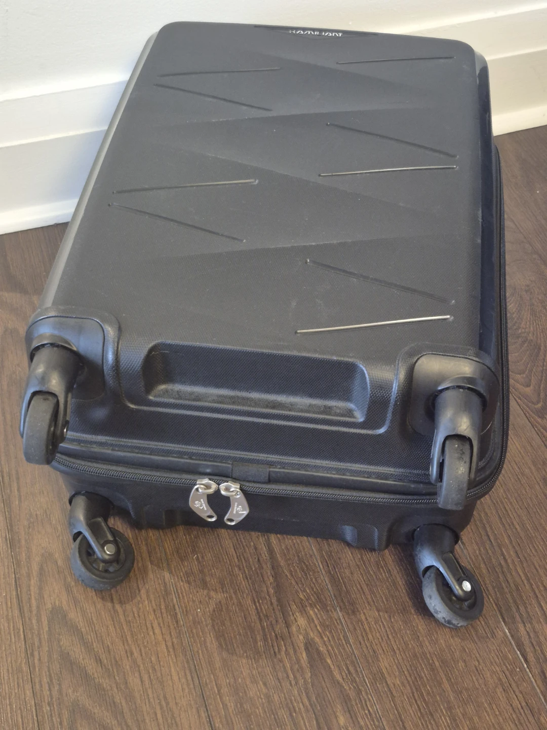 Kamiliant Black Hardshell Carry-On Luggage - photo 3