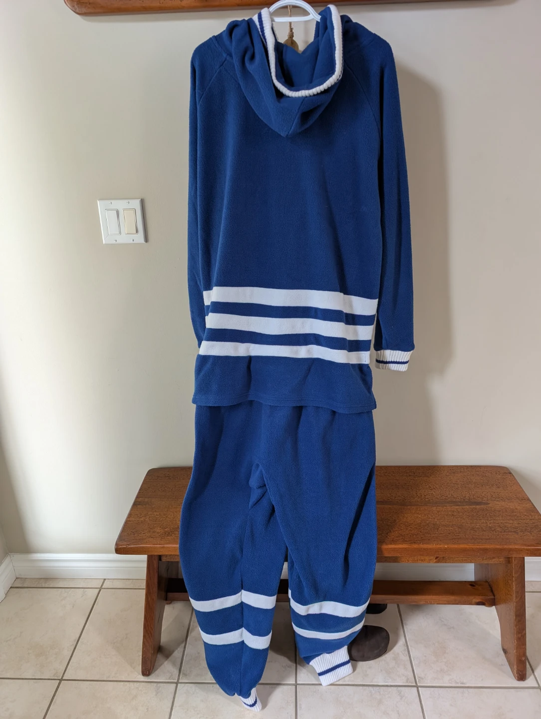 Toronto Maple Leafs Onesie with Pillow - photo 2