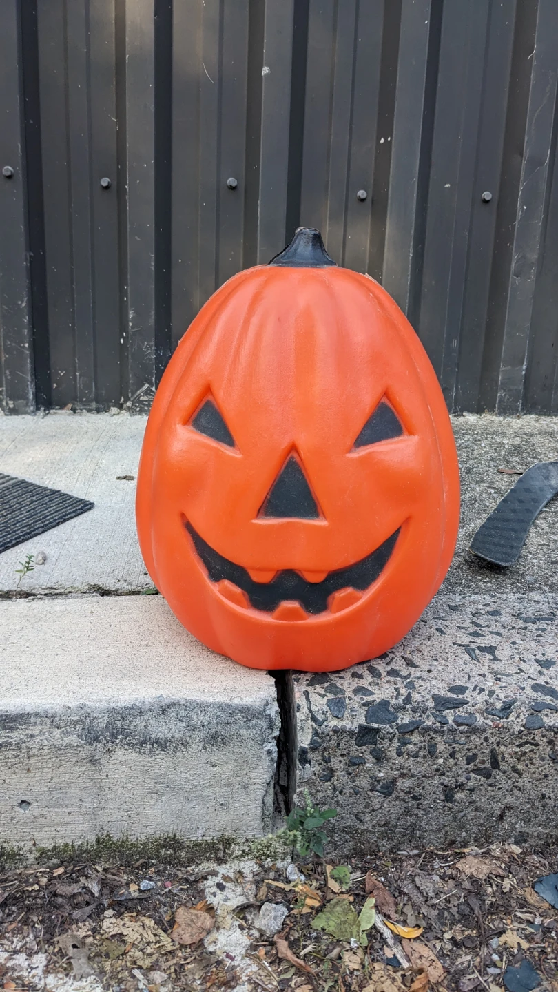 TRC Plastic Jack-O-Lantern