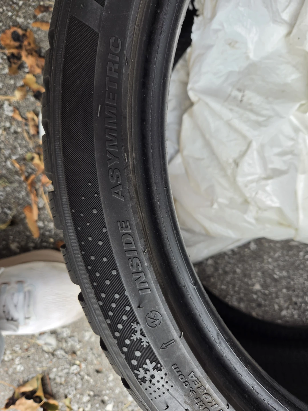 Wintercraft WP72 Tire - 255/35R19 96V 4 Tires - photo 5