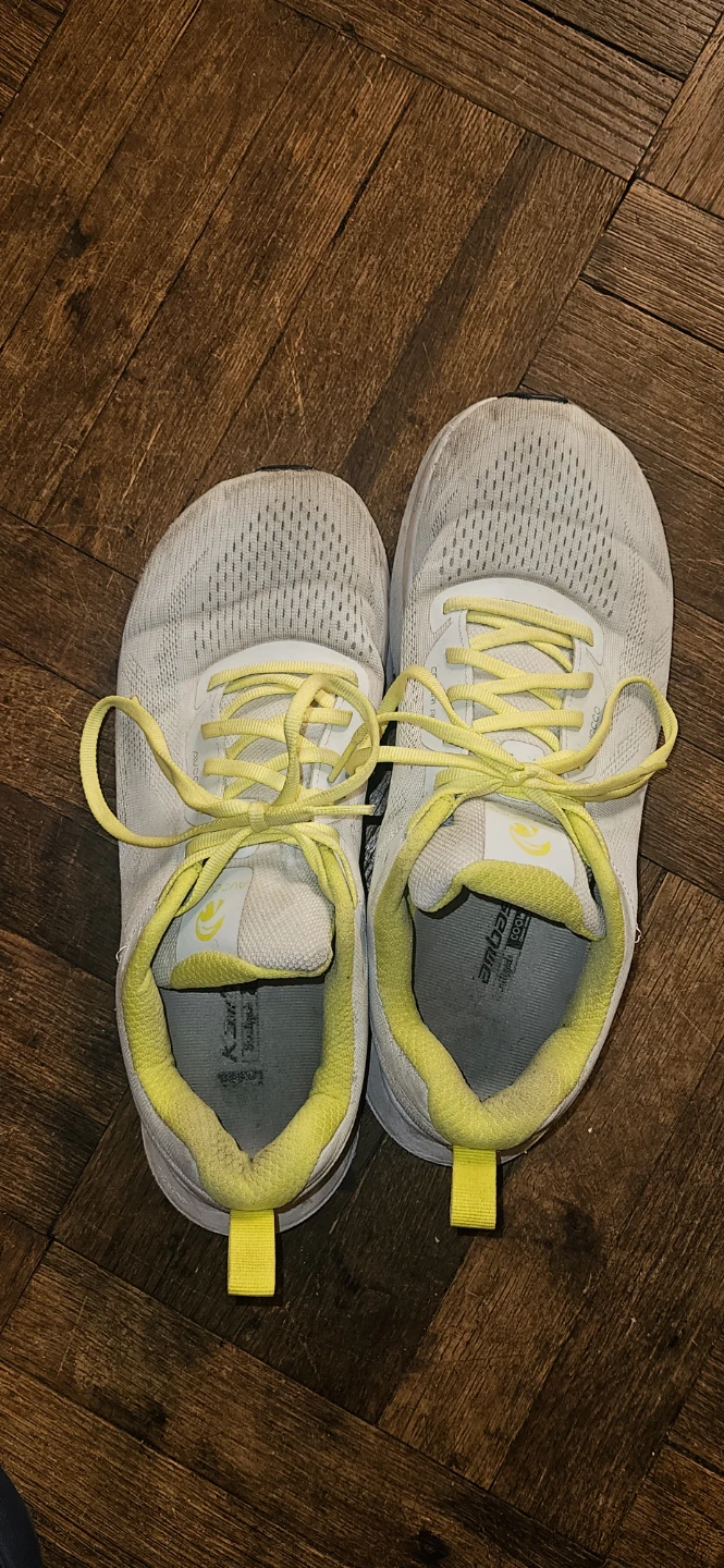 Avocco Unisex Athletic Sneakers (265mm / Size 9.5)