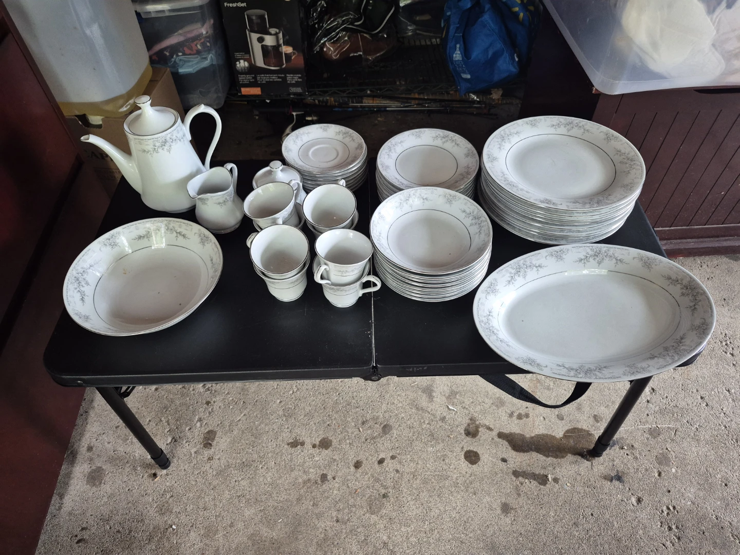 Vintage Floral Fine China Dinnerware Set
