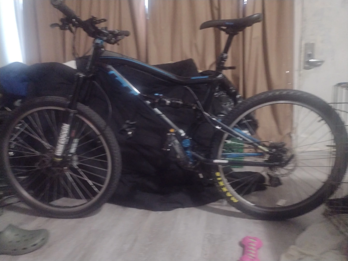 GT Sensor Full Suspension Mountain Bike - photo 4