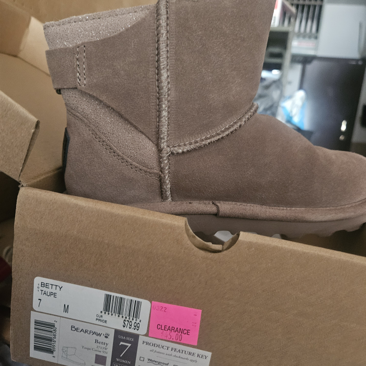 Bearpaw Betty Taupe Boots Size 7