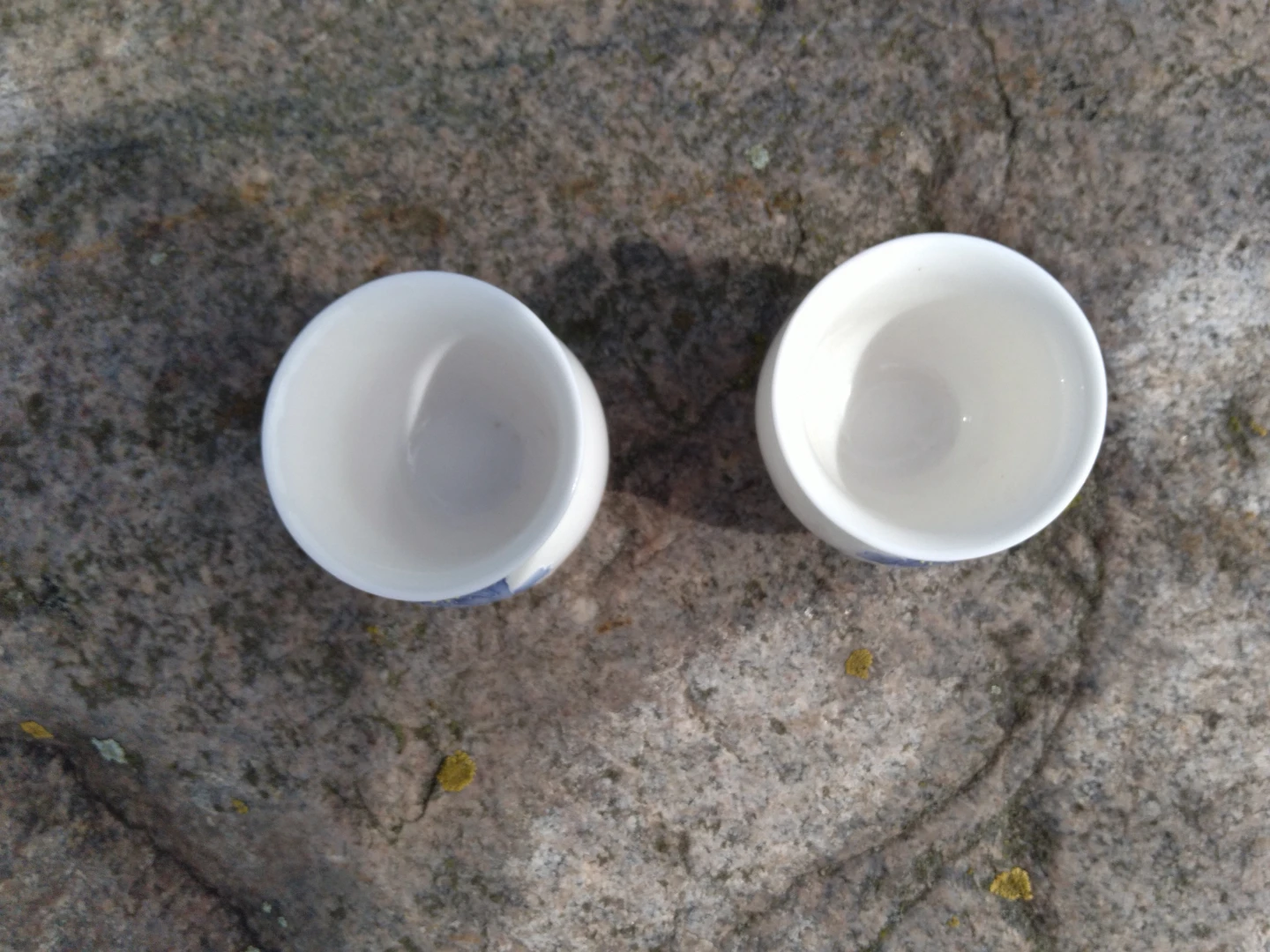 🍶 Vintage Japanese Porcelain Sake Cups - Set of 2 - photo 3