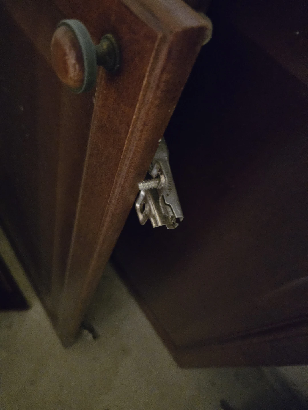 9 pieces of Dark Wood Cabinet Doors with Hinges - photo 3