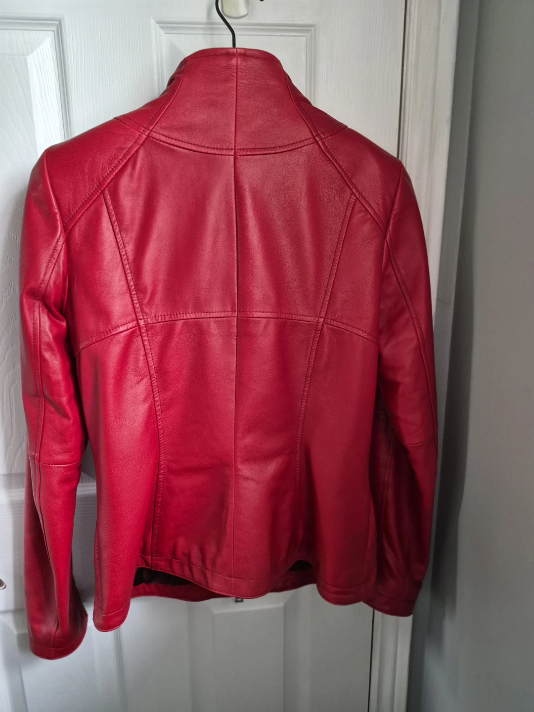 Danier Ladies Red Italian Leather Jacket🏈 - photo 2
