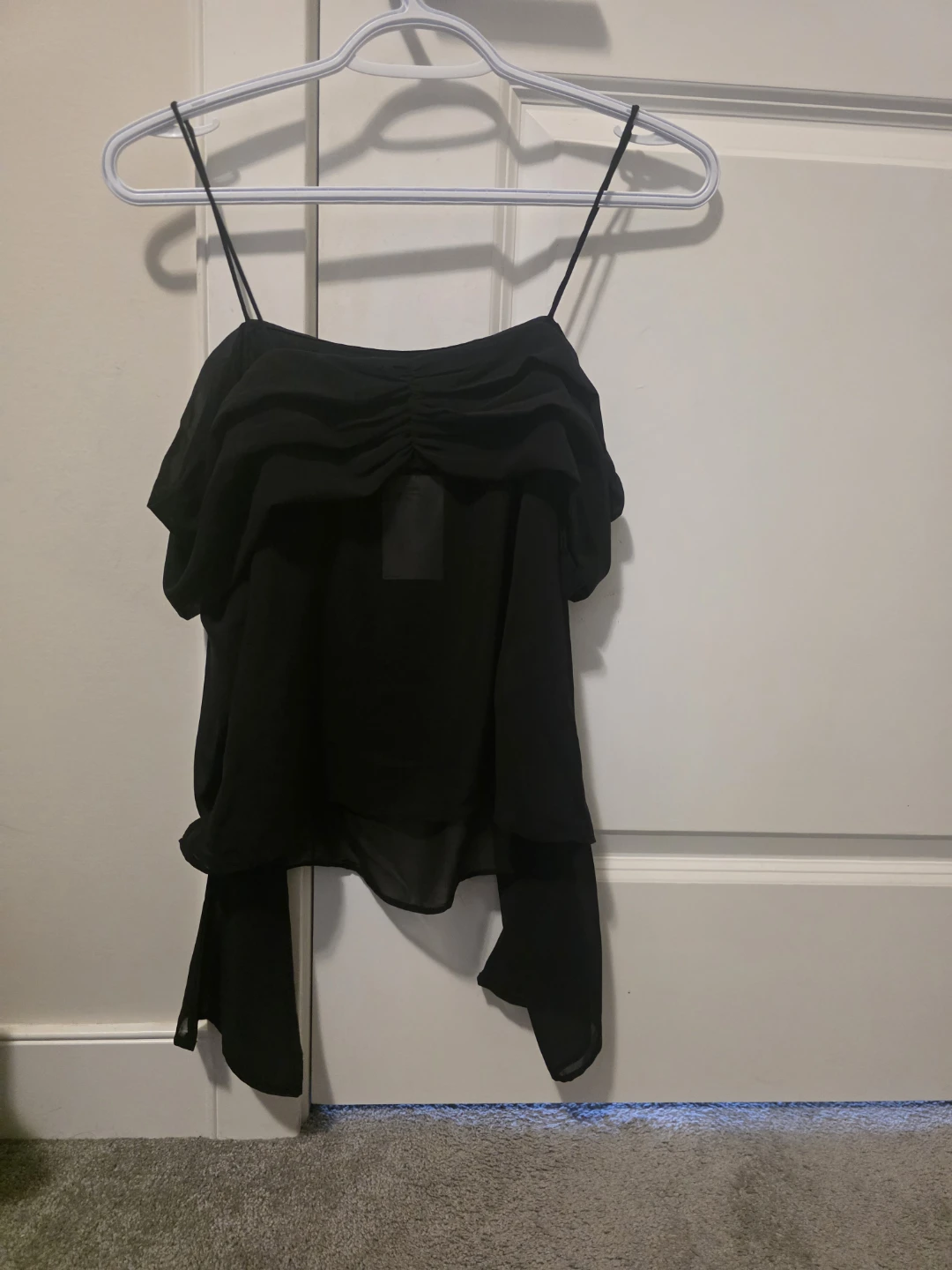 H&M black off the shoulder top - photo 2