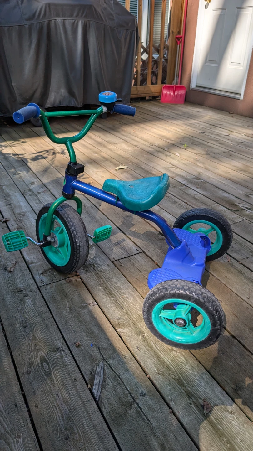 Toddler tricycle