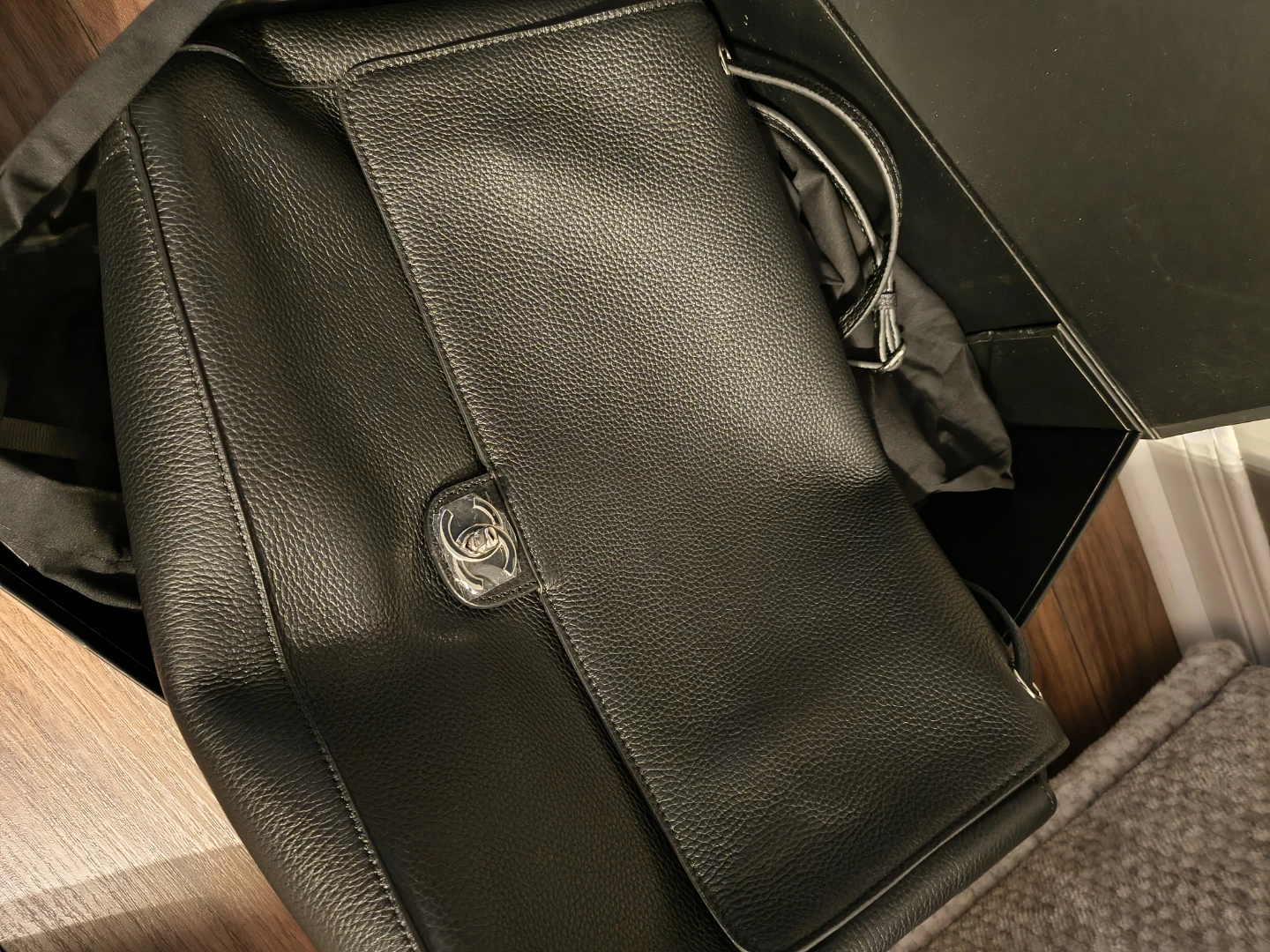 Chanel maxi flap