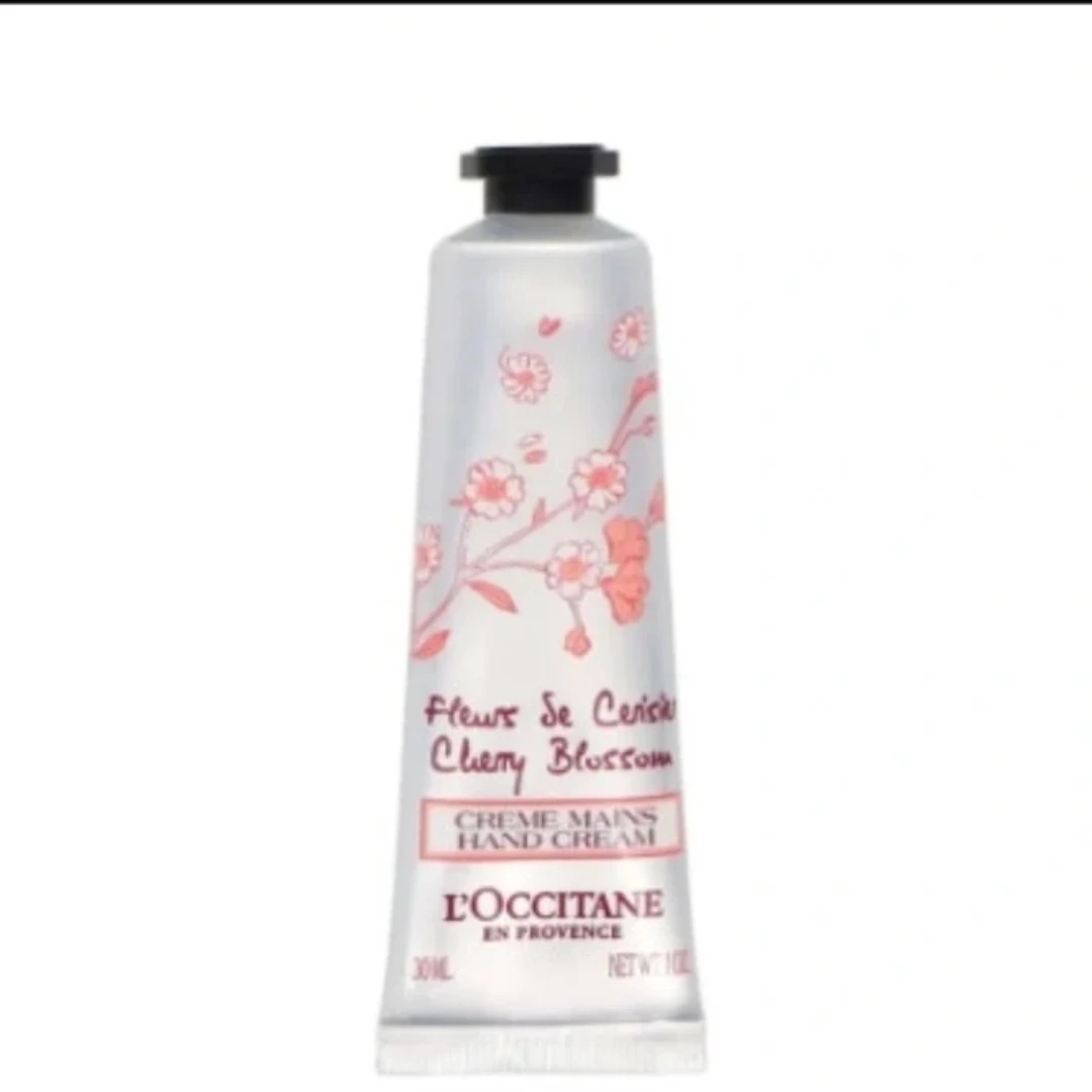Hand cream 30ml free with purchase