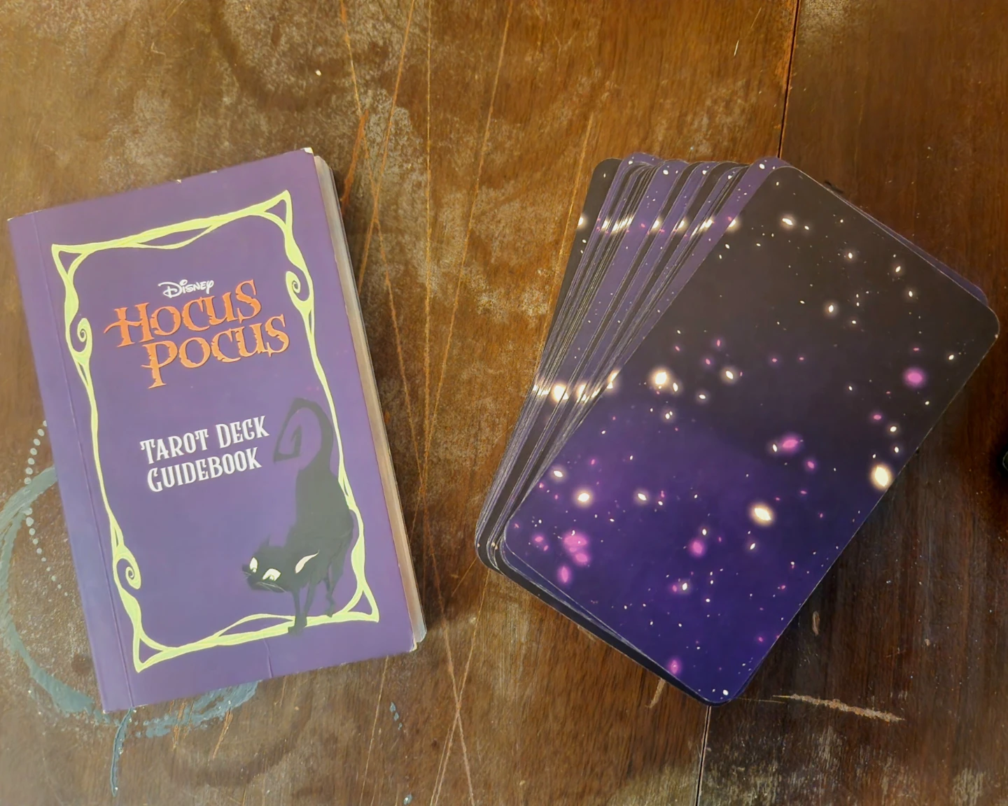 Disney Hocus Pocus Tarot Deck and Guidebook