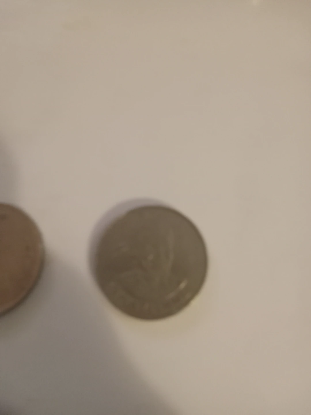 Two collectible world coins - photo 2