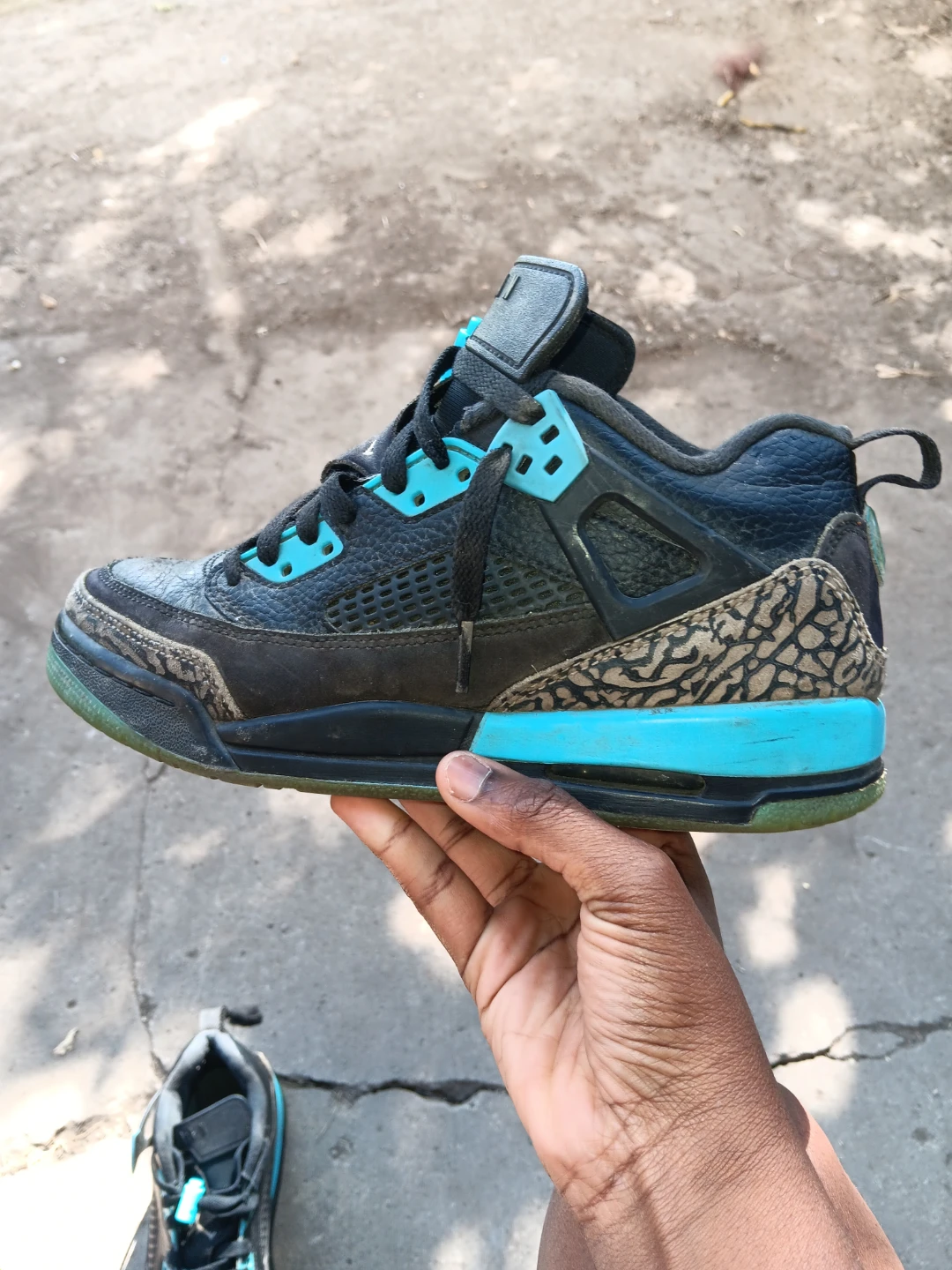 Jordan Spizike Black and Turquoise Sneakers