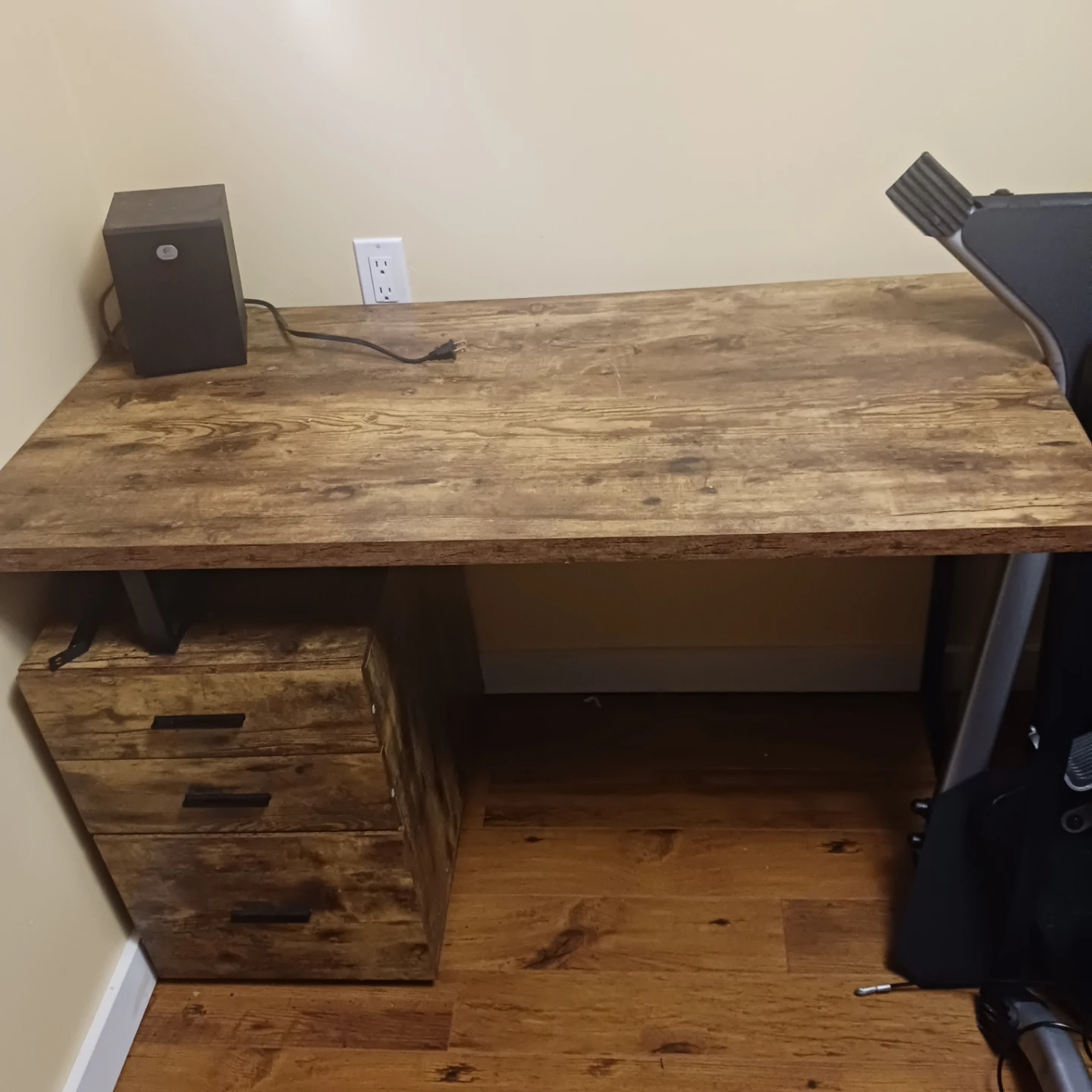 Rustic Desk with Drawers and office chair
