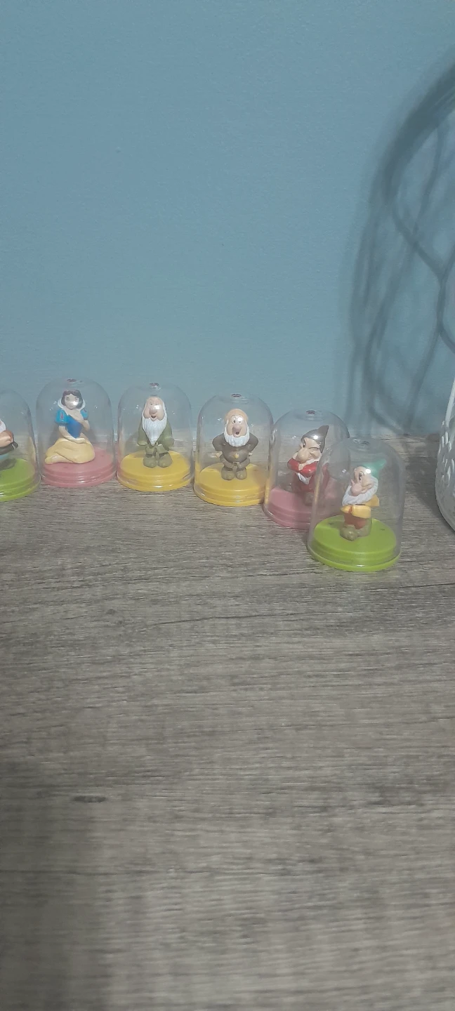 Snow White and the Seven Dwarfs figurines
