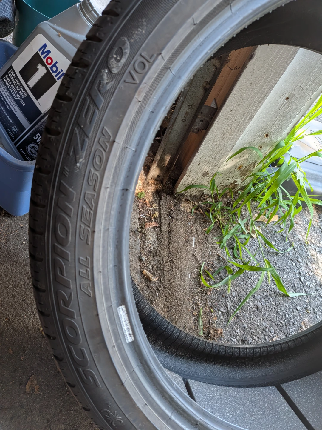 Pirelli Scorpion Zero All Season Tire 255/40R21 - photo 2