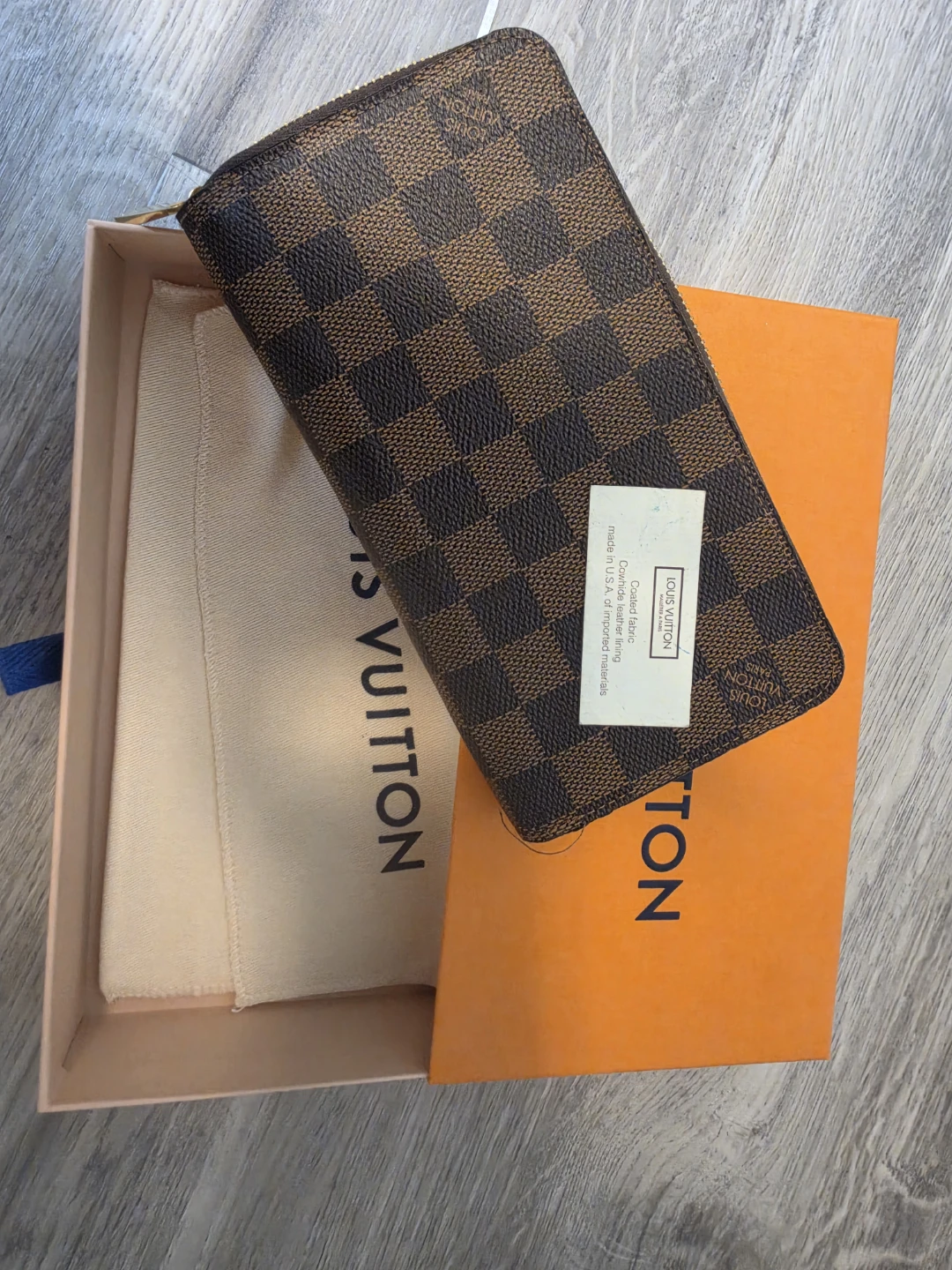 Louis Vuitton Damier Ebene Zippy Wallet