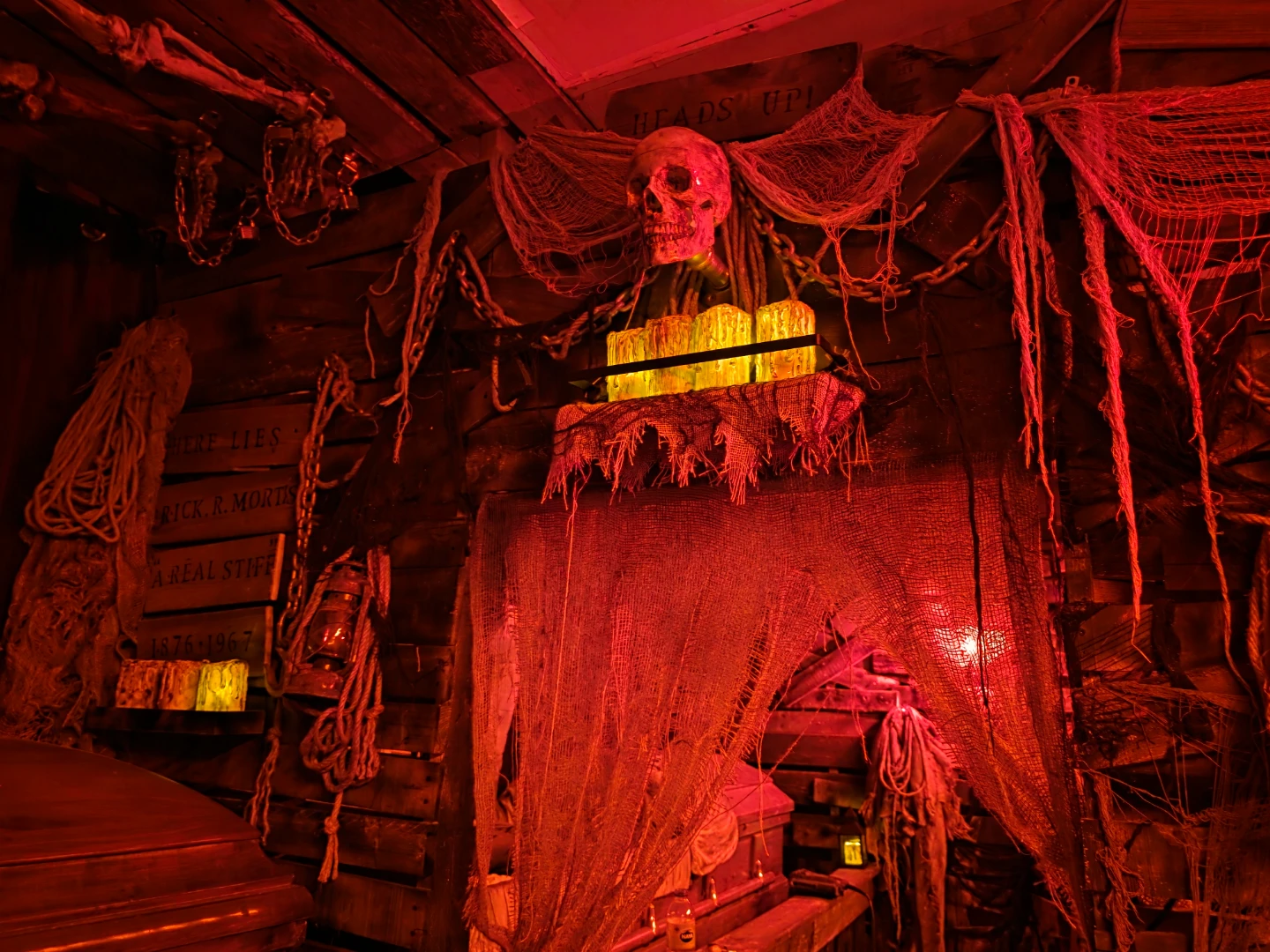 Looking for halloween props!