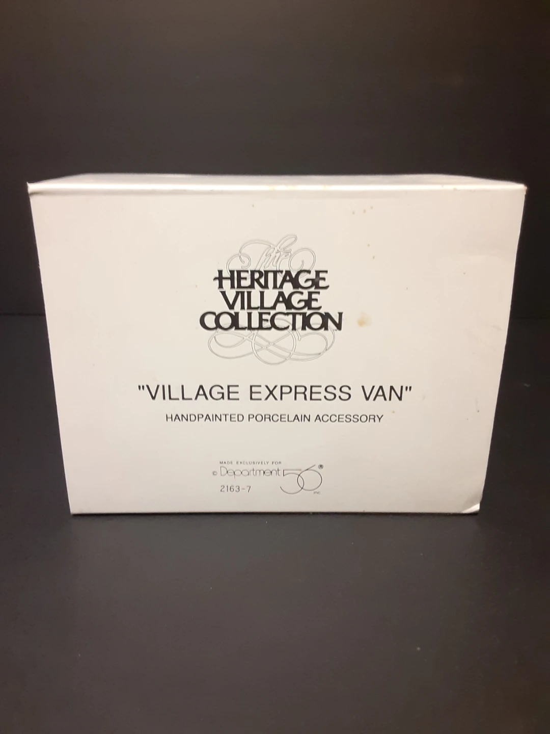 Dept 56 Village Express Van Canadian Event Edition Christmas - photo 2