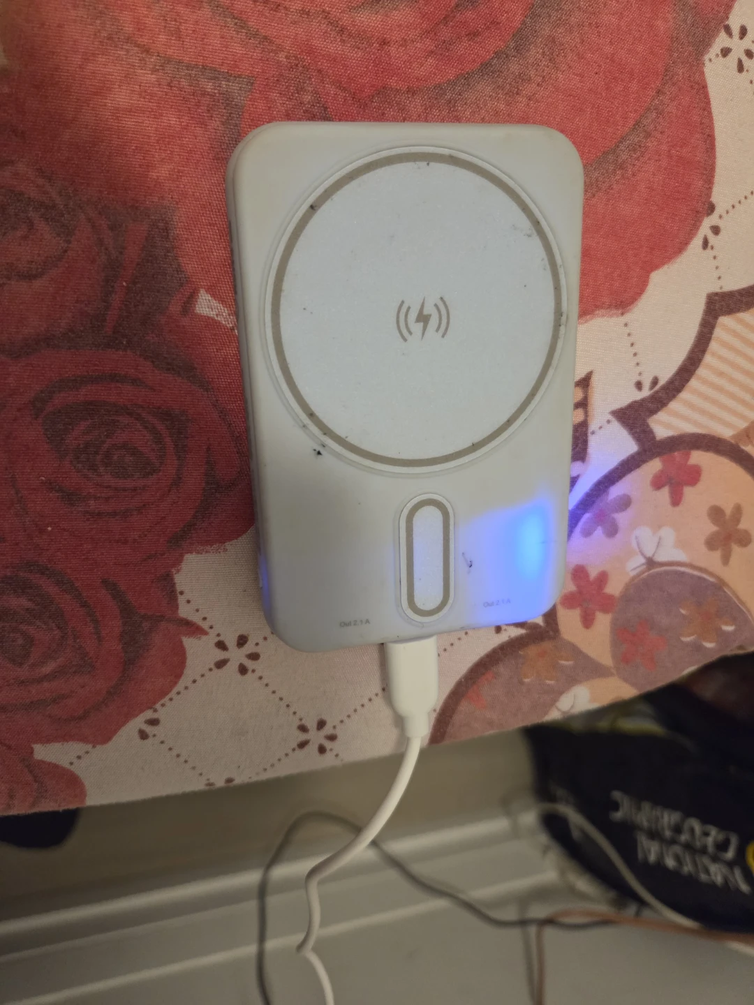 Merkury Wireless Power Bank - photo 4