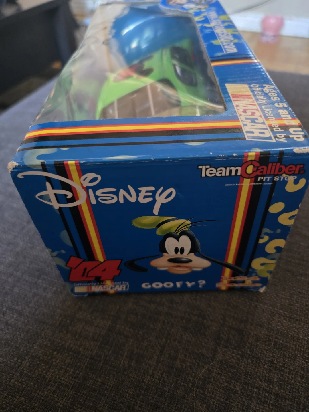 2004 Nascar Daytona 500 Disney Goofy Model Car - photo 5