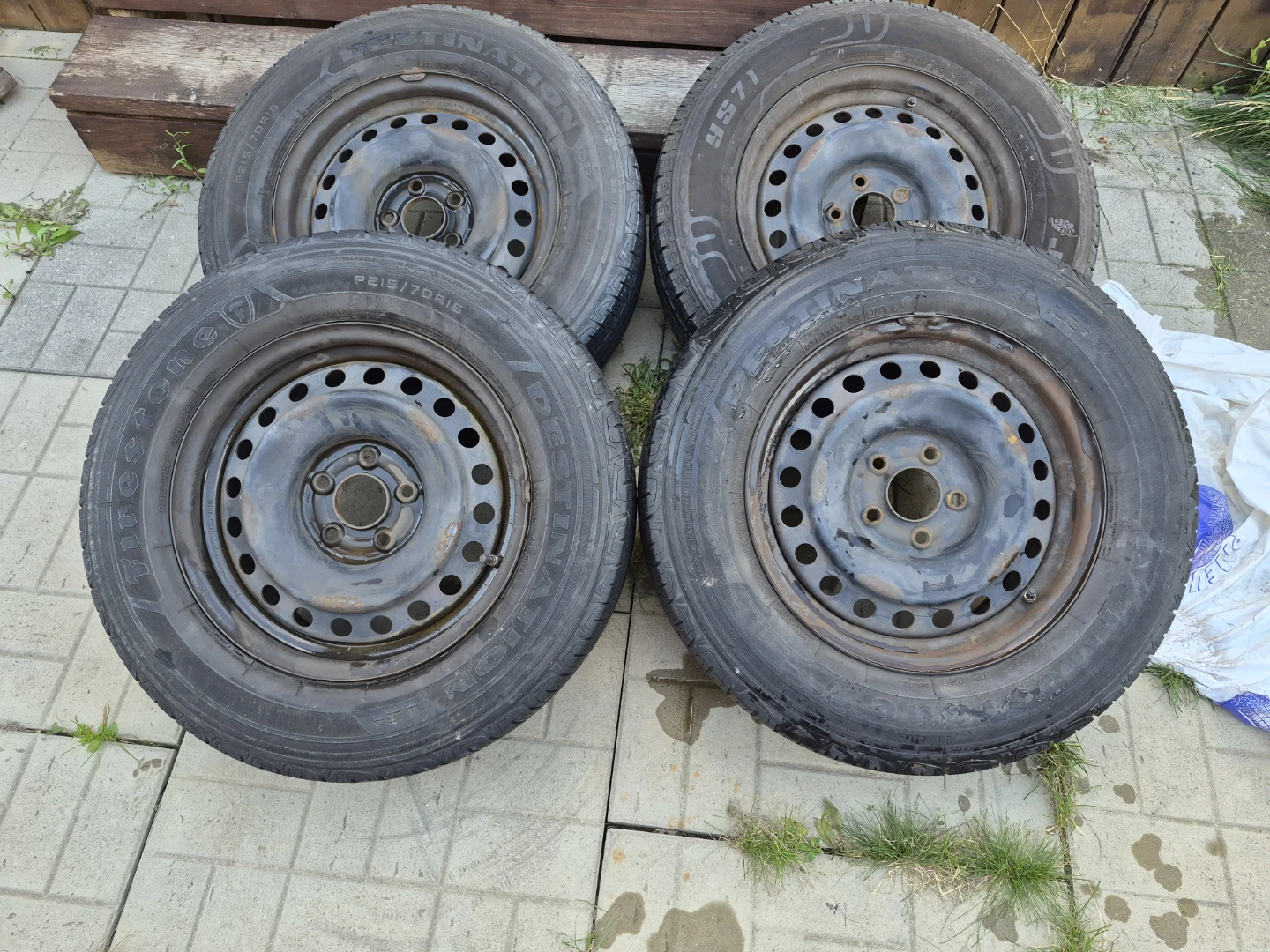 Set of 4 Firestone Destination Tires P215/70R16