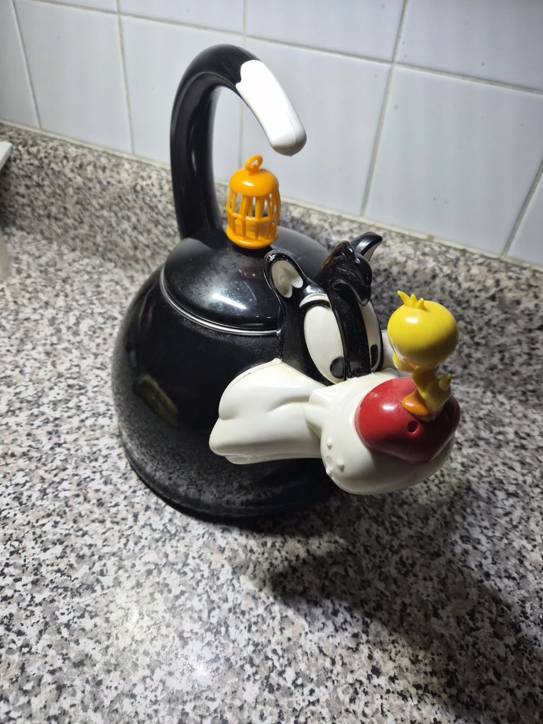 Looney Tunes Sylvester & Tweety Kettle