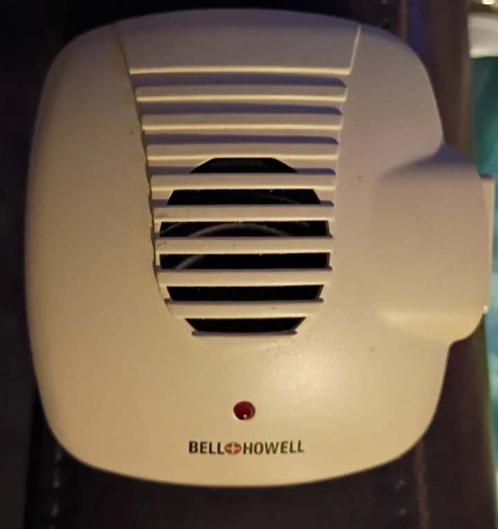 Bell + Howell Ultrasonic Pest Repeller SB-104 🏈 - photo 2