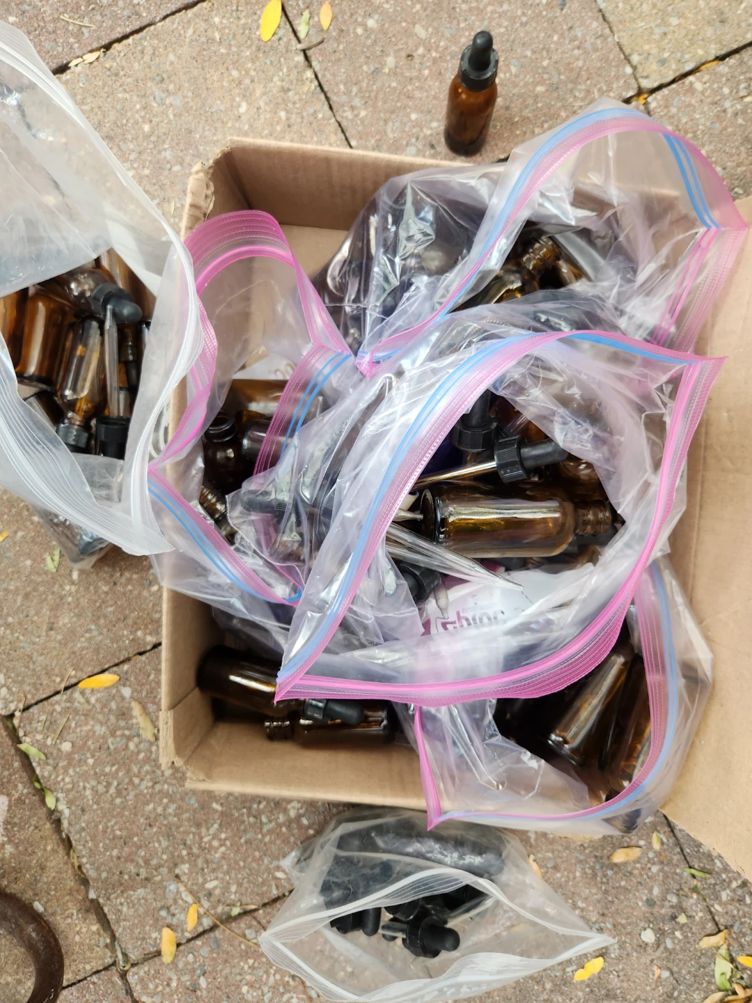 Box of Amber Glass Dropper Bottles - photo 3