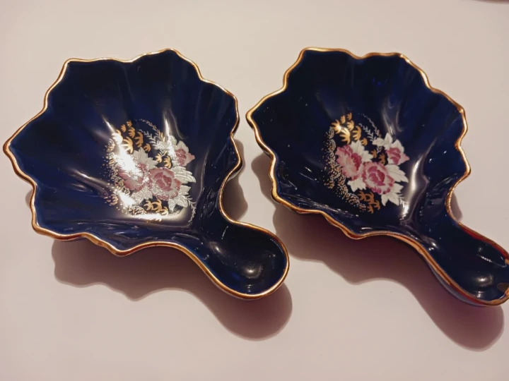 Set of Two Cobalt Blue Floral Dishes - photo 2