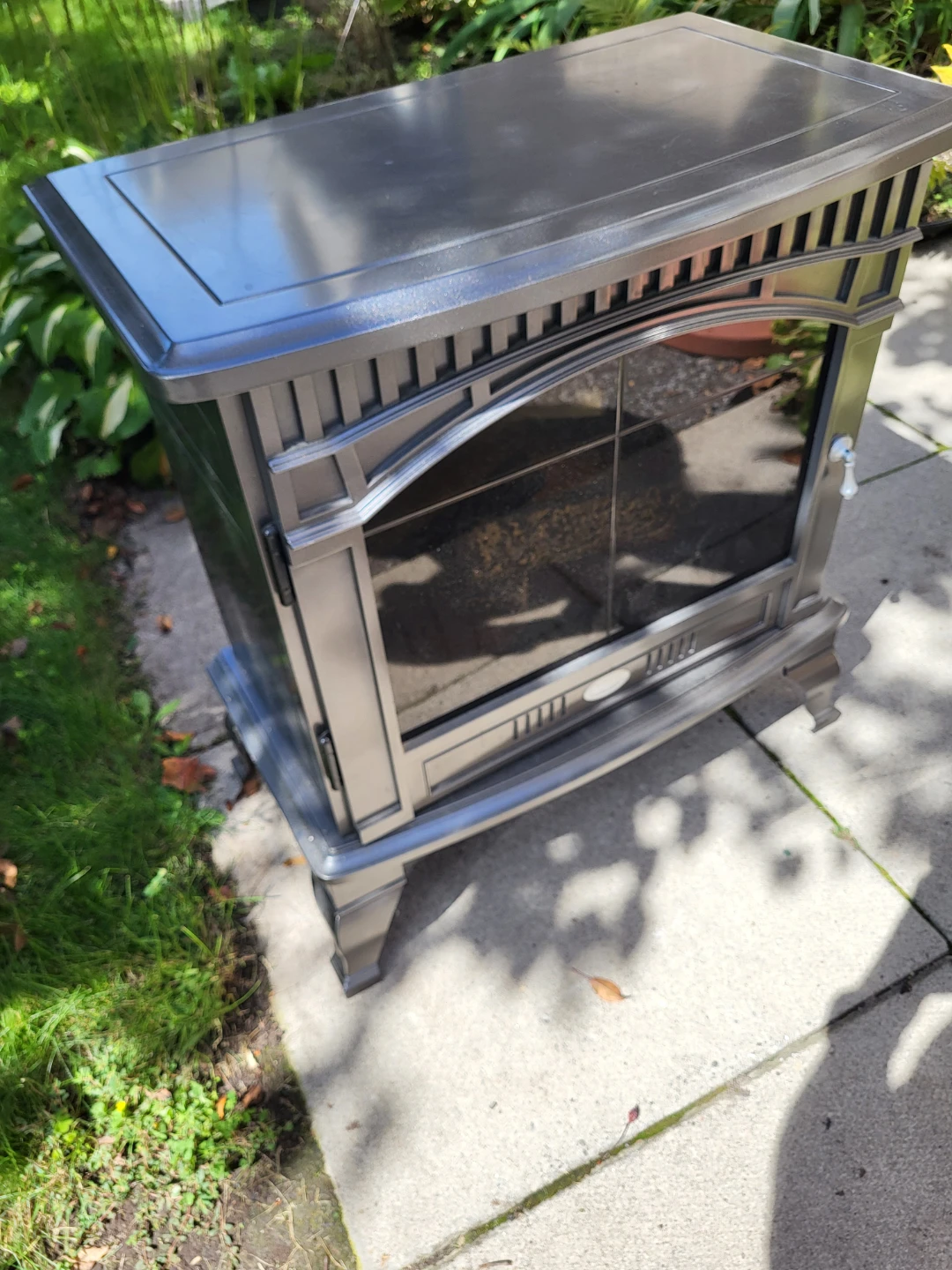 Classic Dimplex Fireplace Prop